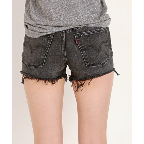 Levi's 501 Women's Cut Off Distressed Button Fly Black Denim Shorts Size 29 - Picture 2 of 14